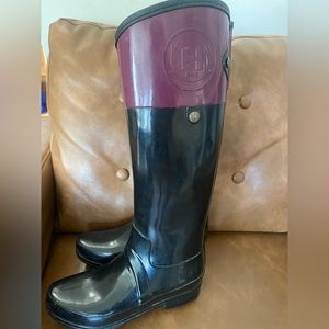Hunter rain boots in excellent condition